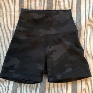 Lululemon Wunder Train HR Short 4”